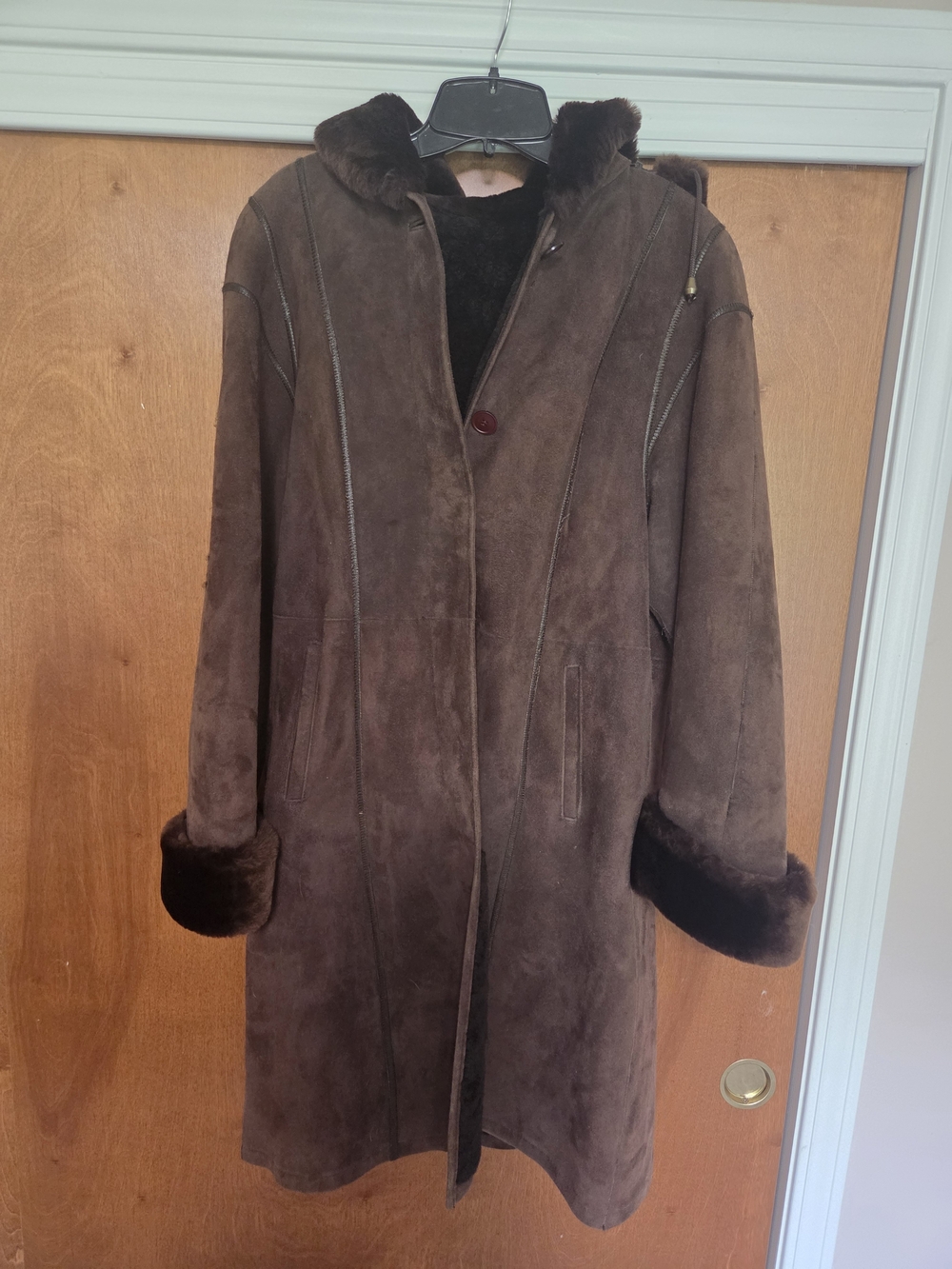 Vintage Women’s Brown Suede Shearling Hooded Fur Coat